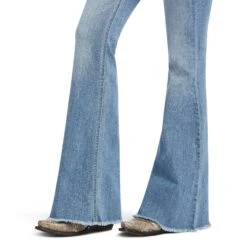 Women's Ariat R.E.A.L. Perfect Rise Regina Flare Jean #10040503 -Western Cowboy Equipment Store 587f73d6ca0dcd78e1153f91c3113463